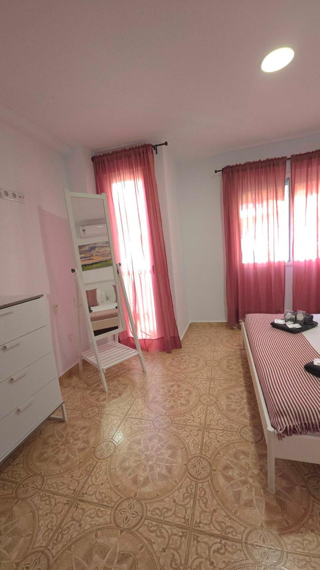 Suncastle Apartamentos Alicante -With Sunny Rooftop Terrace And Barbecue Dış mekan fotoğraf